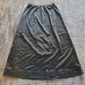 *1R Carter1950's Pont small 24" waistline slip midi solid black lace trim